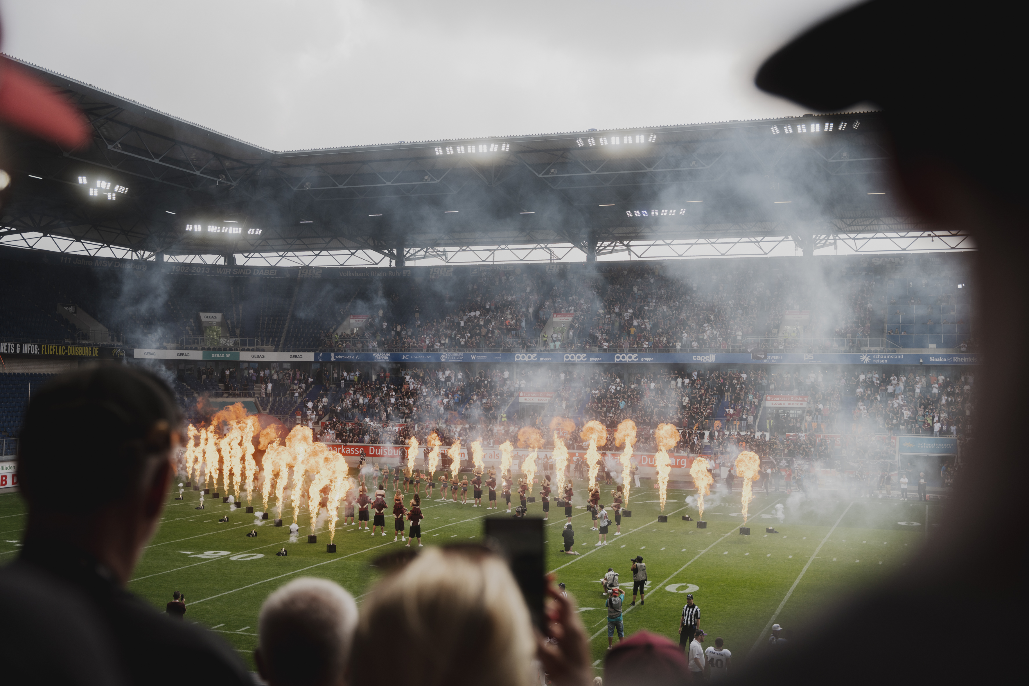 2 Business Tickets für das Spiel Hamburg Sea Devils gegen Rhein Fire am 14.06.2025 in Duisburg