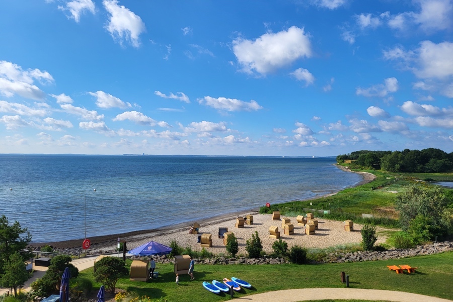 Neustadt – Top-Hotel mit Partyflair an der Ostsee: Reise für 4 Personen, 2 DZ, 13.06. - 15.06.2025 mit Müller-Touristik