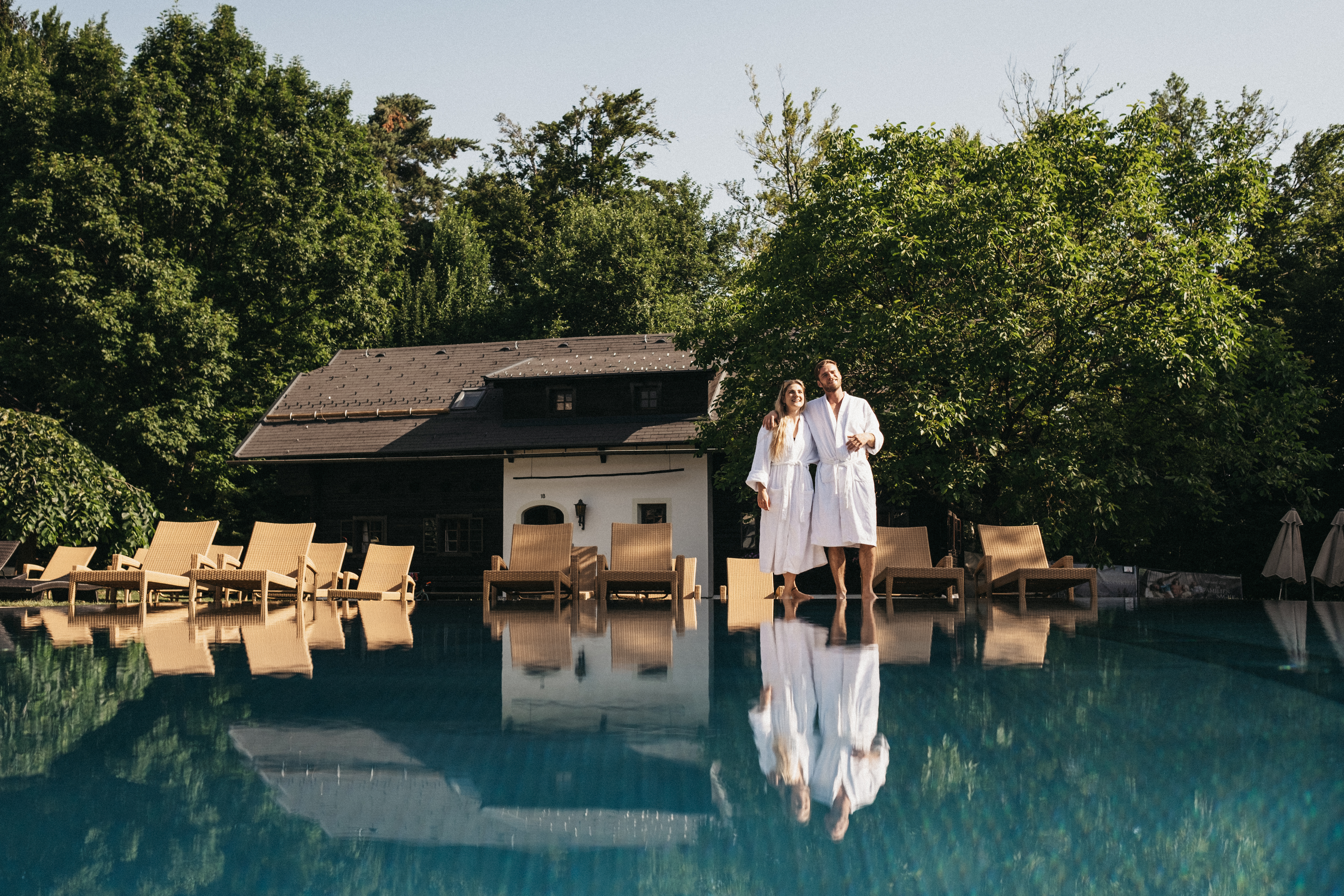 NAMASTÉ & GEH - Das Naturel Yoga-Wander-Retreat im Hoteldorf SCHÖNLEITN in Kärnten (AT) 4 Nächte für 1 Pers.