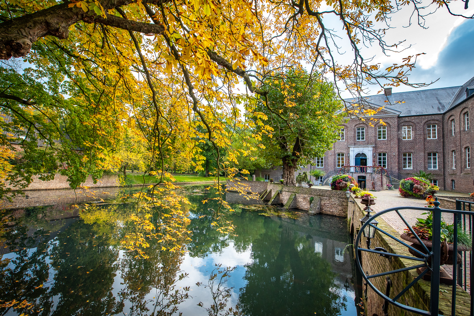 Eintrittspaket für 2 Personen in die Schlossgärten Arcen im Wert von 56,95 €