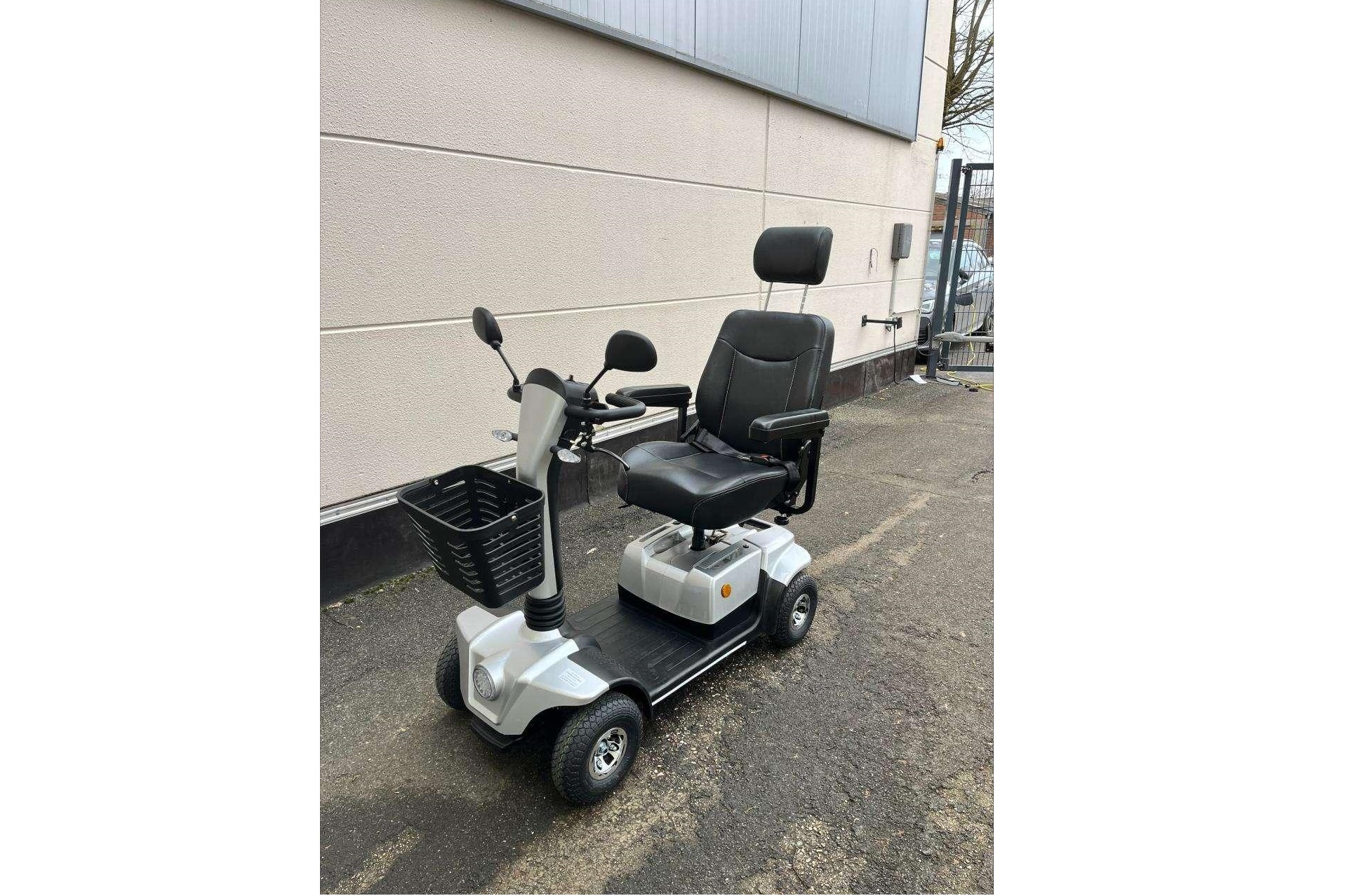 Elektro-Scooter Capri Aktiv Deutschland von Roll-tech in Xanten