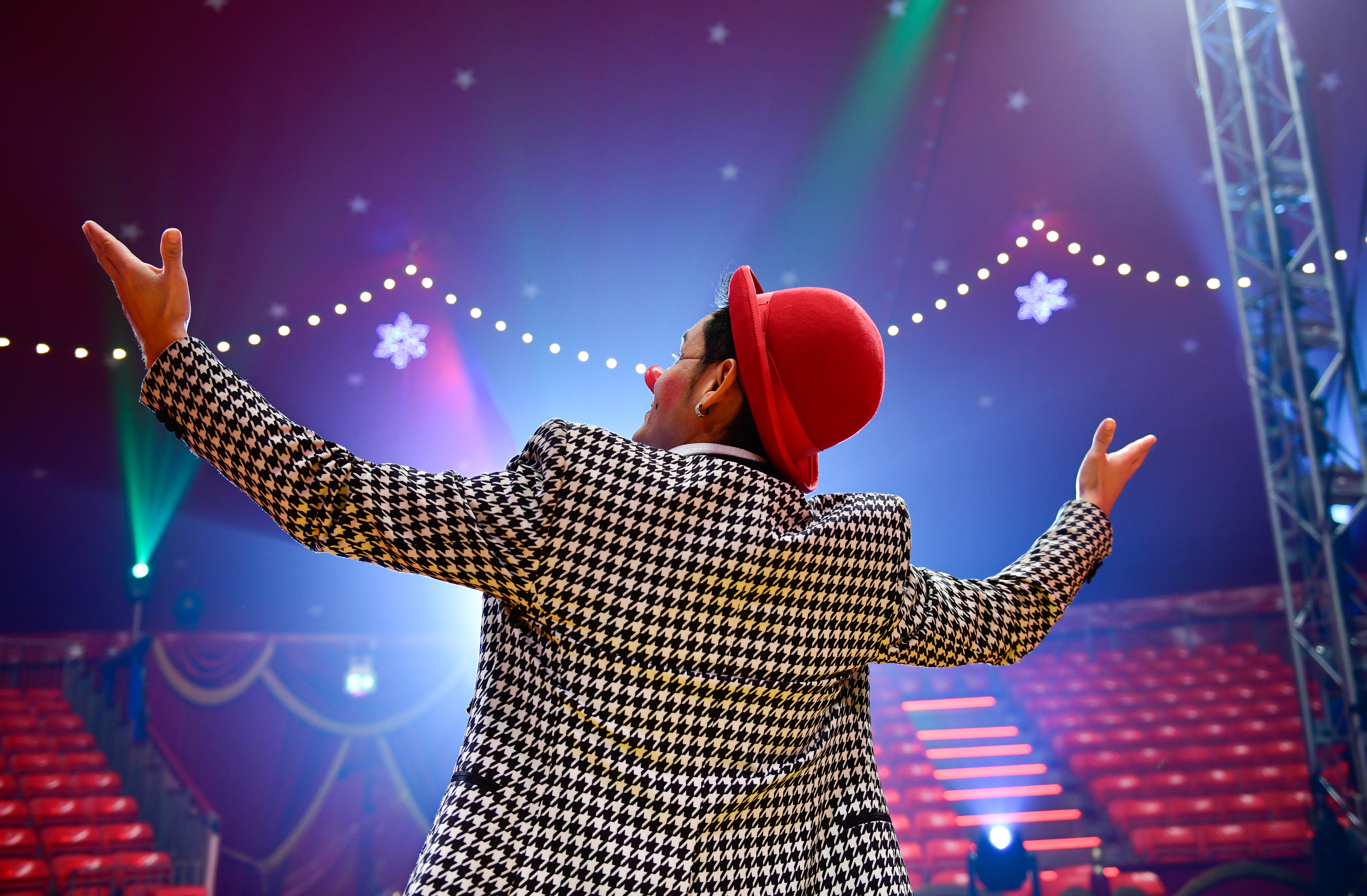 Ticketgutschein im Wert von € 100,- für die neue Show des Weihnachtscircus Düsseldorf