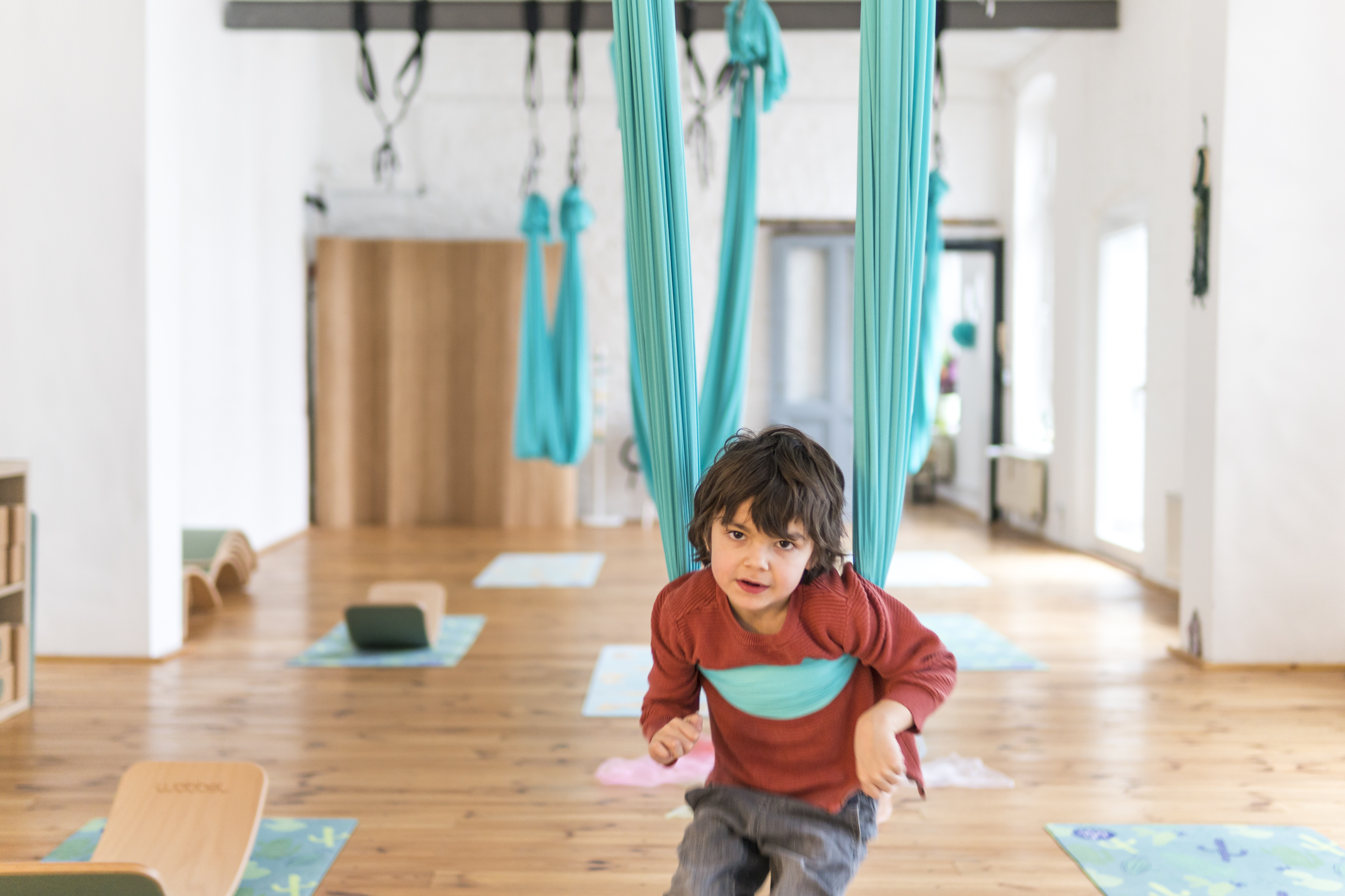 Aerial Yoga für Kinder (60 min.), 5 - 12 Jahre, 5er-Karte bei Yogamonster