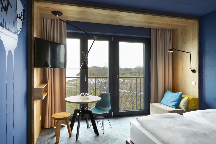 Neustadt – Top-Hotel mit Partyflair an der Ostsee: Reise für 4 Personen, 2 DZ, 13.06. - 15.06.2025 mit Müller-Touristik