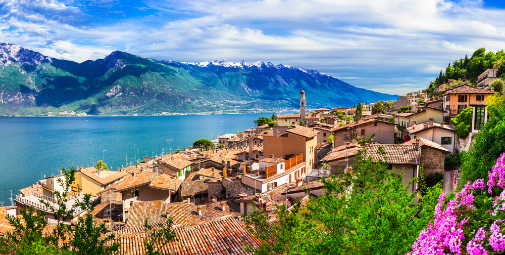 8 Tage / 7 Nächte Busreise inkl. Haustürabholung ins 4* Hotel Astor direkt am Seeufer in Limone  für 2 Personen von Glauch Reisen