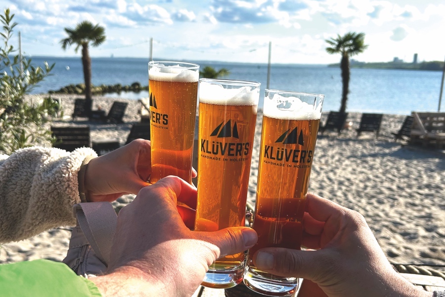 Neustadt – Top-Hotel mit Partyflair an der Ostsee: Reise für 4 Personen, 2 DZ, 13.06. - 15.06.2025 mit Müller-Touristik
