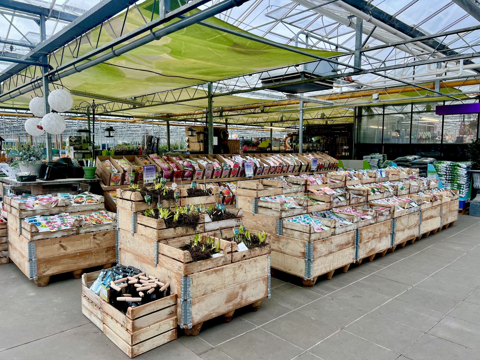 100 Euro Gutschein für das gesamte Sortiment vom Plantencentrum Velden ...